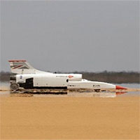 Siêu xe chạy với tốc độ 741km/h
