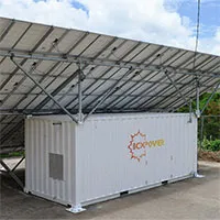 Giải pháp ứng phó thiên tai của tương lai: Một container "chứa đủ điện" cho 3 hộ gia đình cùng dùng