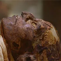 Bất ngờ phát hiện “kho báu khổng lồ“ trong hố sâu 13m