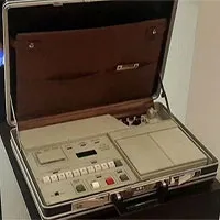 Lần đầu tiên mở khóa vali hạt nhân tối mật của Tổng thống Putin
