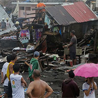 Bão Phanfone nhấn chìm ngày Giáng sinh tại Philippines trong hỗn loạn