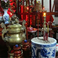 Cách bao sái bàn thờ cuối năm