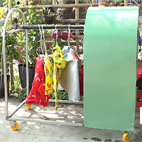 Cô trò sáng chế tạo giá phơi đồ tự động