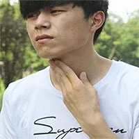 Có đờm trong cổ họng mà lỡ nuốt xuống có ảnh hưởng đến sức khỏe hay không?