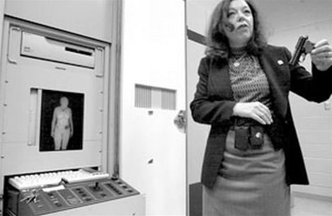 Chụp X quang, thấy hình… khỏa thân