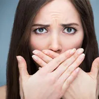 Vì sao không nên uống nước khi bị nấc cụt?