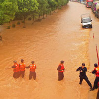 Trung Quốc: Vỡ 14 đê, lũ Trường Giang chảy ngược vào hồ nước ngọt lớn nhất