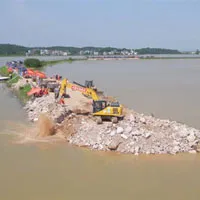118 giờ vá hồ nước ngọt lớn nhất Trung Quốc