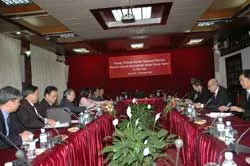 Bộ trưởng Hoàng Văn Phong tiếp đoàn cán bộ Cơ quan Năng lượng Nguyên tử Quốc tế - IAEA