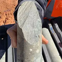 Đi đào vàng, bất ngờ phát hiện "tàn tích ngoài hành tinh" quý hơn vàng