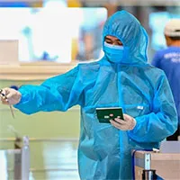 Những người phải tự trả chi phí khi nhập cảnh vào Việt Nam