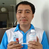 Kỹ sư điện tử chế dung dịch ion đồng giữ hoa tươi gấp 3 lần