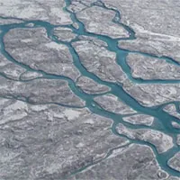 Giải mã bí ẩn về "vùng tối" đang mở rộng của băng ở Greenland