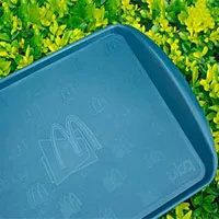 McDonald giới thiệu khay làm từ thức ăn thừa
