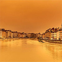 Bầu trời châu Âu chuyển màu 