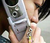 Khủng bố thời điện thoại di động