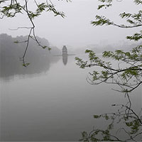 Gió mùa đông bắc tràn về từ đêm mai gây mưa, nền nhiệt giảm sâu, Hà Nội thấp nhất 16 độ C