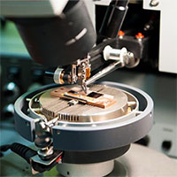 Australia chế tạo máy tính lượng tử cầm tay, hoạt động ở nhiệt độ phòng