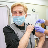 Tại sao cánh tay bị đau khi tiêm chủng?