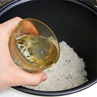 Nấu cơm bằng loại nước này sẽ tốt hơn gấp bội dùng nước lọc, ngừa được cả lão hóa lẫn ung thư