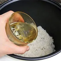 Nấu cơm bằng loại nước này sẽ tốt hơn gấp bội dùng nước lọc, ngừa được cả lão hóa lẫn ung thư