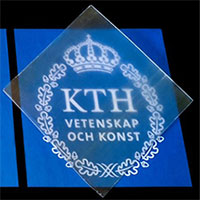 Sáng tạo loại gỗ trong suốt làm từ vỏ cam