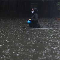 Siêu bão mạnh nhất 20 năm tấn công Ấn Độ