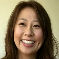 Cô gái Australia bỗng nhiên nói giọng nước ngoài chỉ sau một đêm