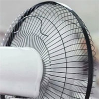 Những sai lầm khi bật quạt điện mùa hè mà người Việt cần bỏ ngay nếu không muốn rước bệnh vào người