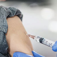 Tại sao ta lại thường được tiêm vắc xin vào bắp tay?
