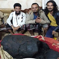 Nhóm ngư dân đổi đời sau khi bán khối long diên hương khủng nặng tới 127kg