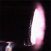 Đường hầm gió plasma phá hủy mô hình vệ tinh