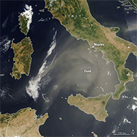 Đám mây bụi bay 1.000km từ châu Phi tới châu Âu