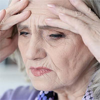 Vì sao càng già con người càng nhanh mệt mỏi?