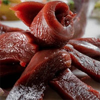 "Gỏi tim" của loài chim xinh đẹp - món ăn gây tranh cãi