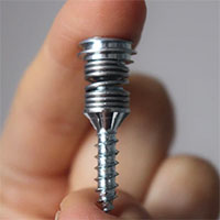 Con vít gắn lò xo này mang lại phương pháp cách âm giá rẻ, lắp đặt dễ dàng chẳng khác gì vít thường