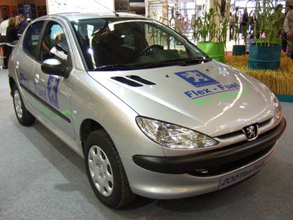 Pháp cho phép chạy xe bằng nhiên liệu sinh học