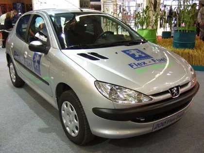 Pháp cho phép chạy xe bằng nhiên liệu sinh học
