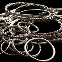 Phát hiện kho trang sức bạc giấu dưới lòng đất 900 năm tuổi