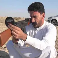 Video: Xem thiện xạ Iraq soi gương bắn trúng mục tiêu sau lưng