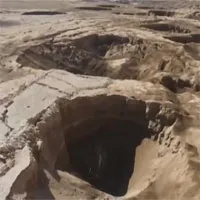 Video: Hàng nghìn hố sụt xuất hiện khi Biển Chết thu nhỏ
