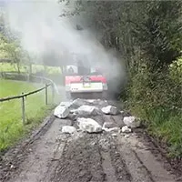 Video: Cận cảnh "quái vật ăn đá" có thể nghiền nát mọi thứ chỉ sau vài phút