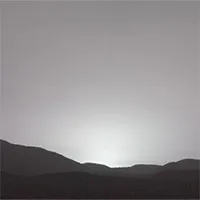 Robot NASA chụp ảnh hoàng hôn khác thường trên sao Hỏa