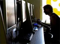 18 tháng tù treo vì "câu" trộm Wi-Fi hàng xóm