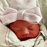 Cặp song sinh chào đời vào hai năm khác nhau 2021 và 2022