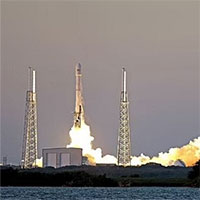 Tên lửa SpaceX sắp đâm vào Mặt trăng sau 7 năm trôi nổi trong không gian