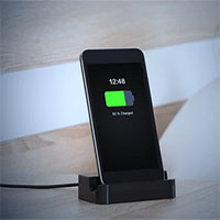 Nghiên cứu mới: Sạc điện thoại vào ban đêm có thể dẫn tới bệnh béo phì và tiểu đường