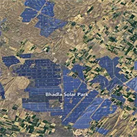 Vệ tinh Landsat 8 chụp ảnh hàng triệu pin mặt trời nhìn từ vũ trụ