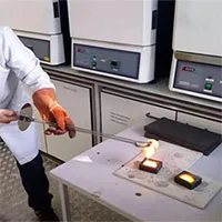 Nghiên cứu mới tạo ra loại kính hoạt tính sinh học diệt khuẩn tốt gấp 100 lần