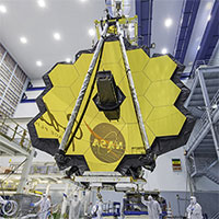 Tại sao NASA chi 10 tỷ USD cho kính James Webb?